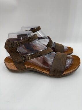 BearPaw Women’s Brown Cork Strappy Gladiator Sandals Size 7